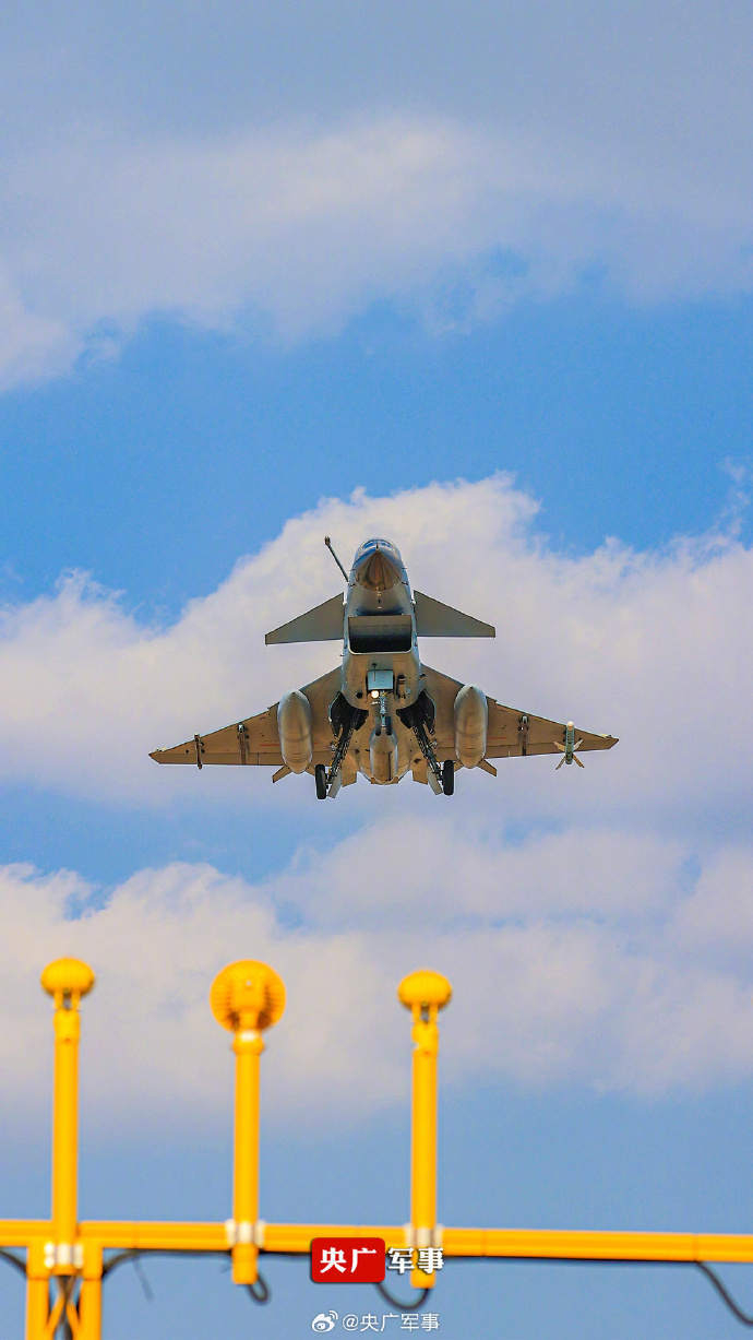 歼10战机首飞26周年|歼10|歼-10|砺剑_新浪新闻