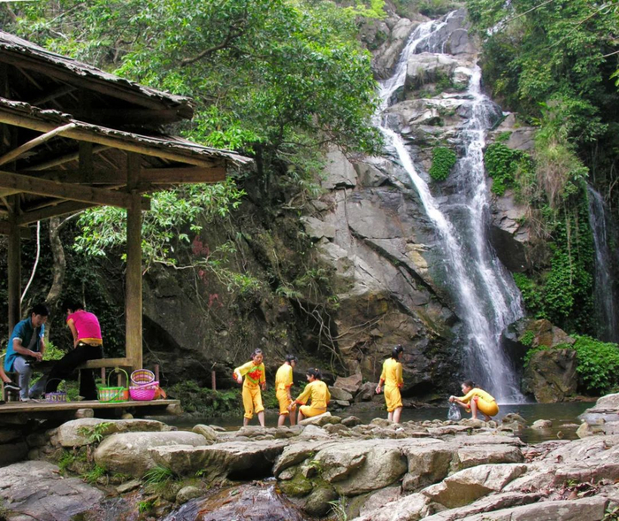 天马山是以"大自然,真山水,纯生态"为主题,充满了野趣的自然山水风光