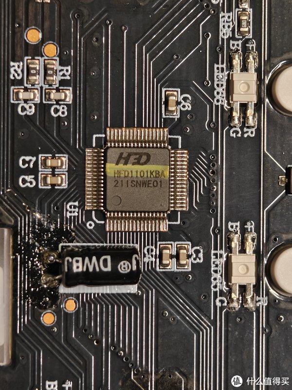 0芯片,这玩意主要是给屏幕做桥接的,这里很明显写的是hub.