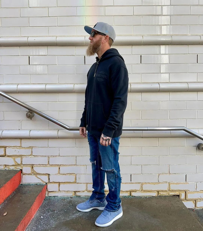 终于破发了!nike耐克「布克1」新配色曝光,确认发售!__财经头条