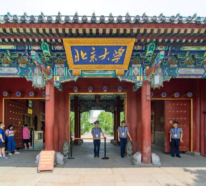 武大学生,真的怕了樱花季|武汉大学|樱花季|武大学生_新浪新闻