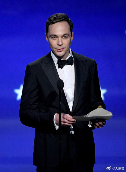 《生活大爆炸》主演jim parsons庆祝51岁生日,重聚或将延至六七十岁