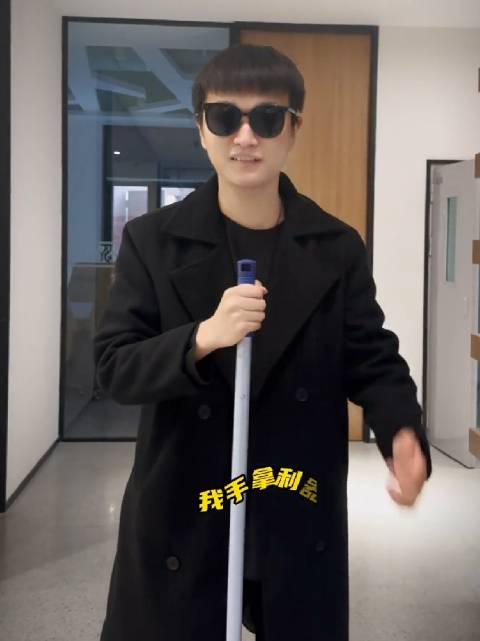 年轻就是好啊我大海哥倒头就睡