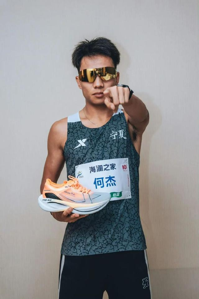 何杰再破国家纪录!|何杰|马拉松|奥运_新浪新闻