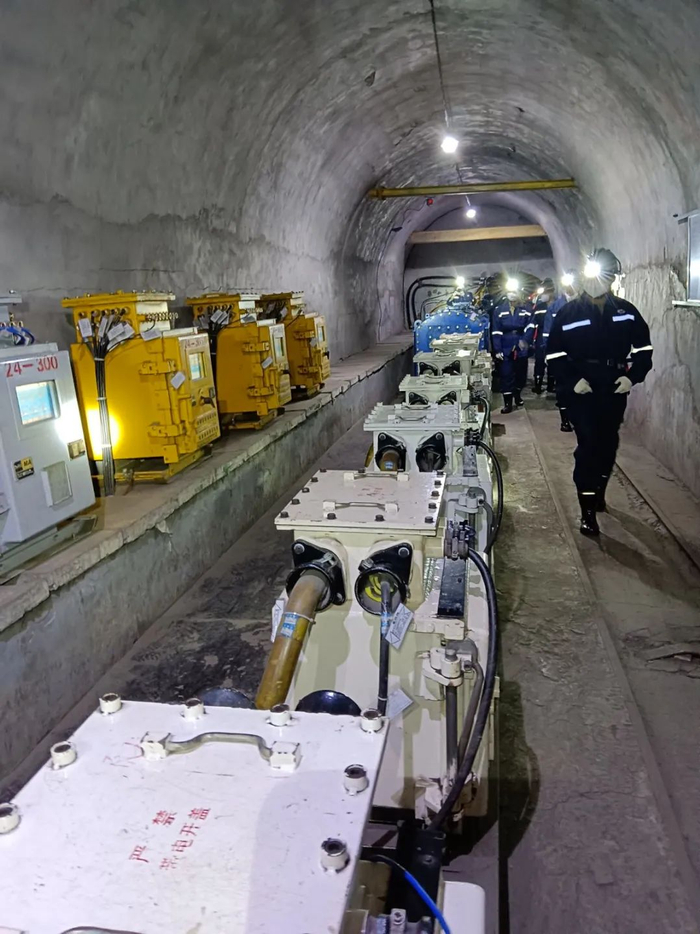 看抗战煤矿的5g新革命组图