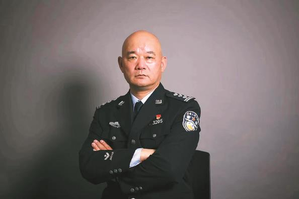 追凶27年侦破命案数十起