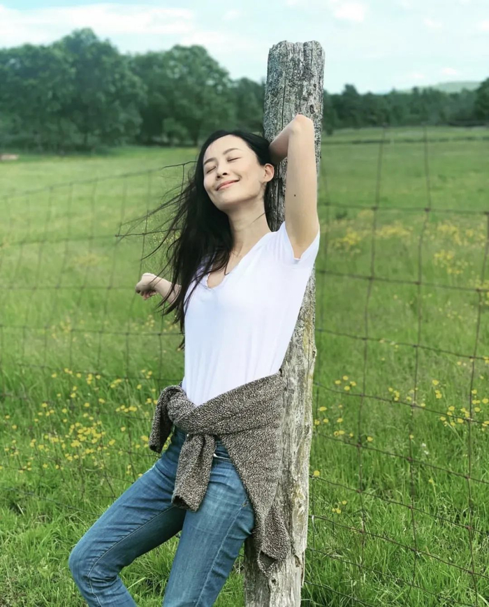 作为「千年后tvb五大花旦」之一,陈法拉与胡杏儿,钟嘉欣,徐子珊,杨怡