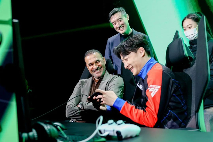 全能大师游戏传奇古力特打破现实与虚拟的次元壁