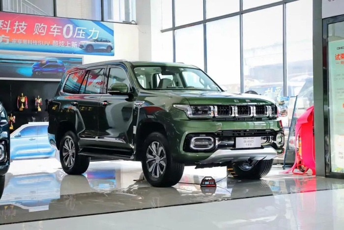 20tzf8at油耗87l轴距超2米8提供7座舒适大梁车