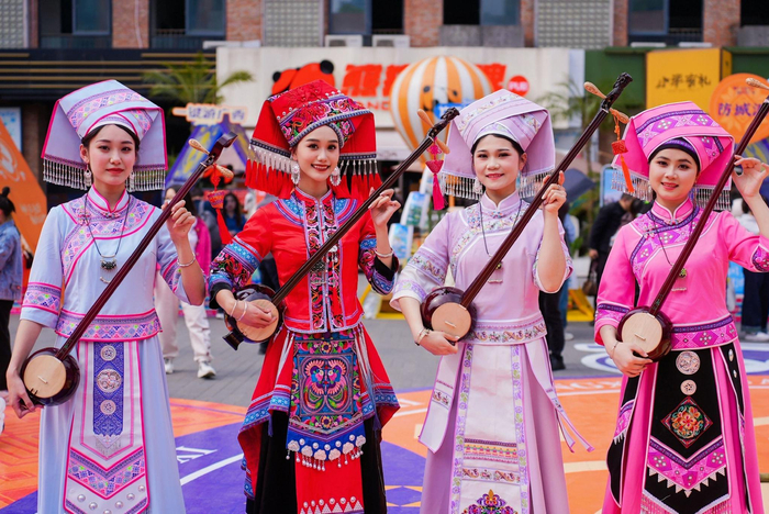 以春的名义,文旅市场推出一波新动态,新节庆|广西|文旅|欢乐谷_新浪