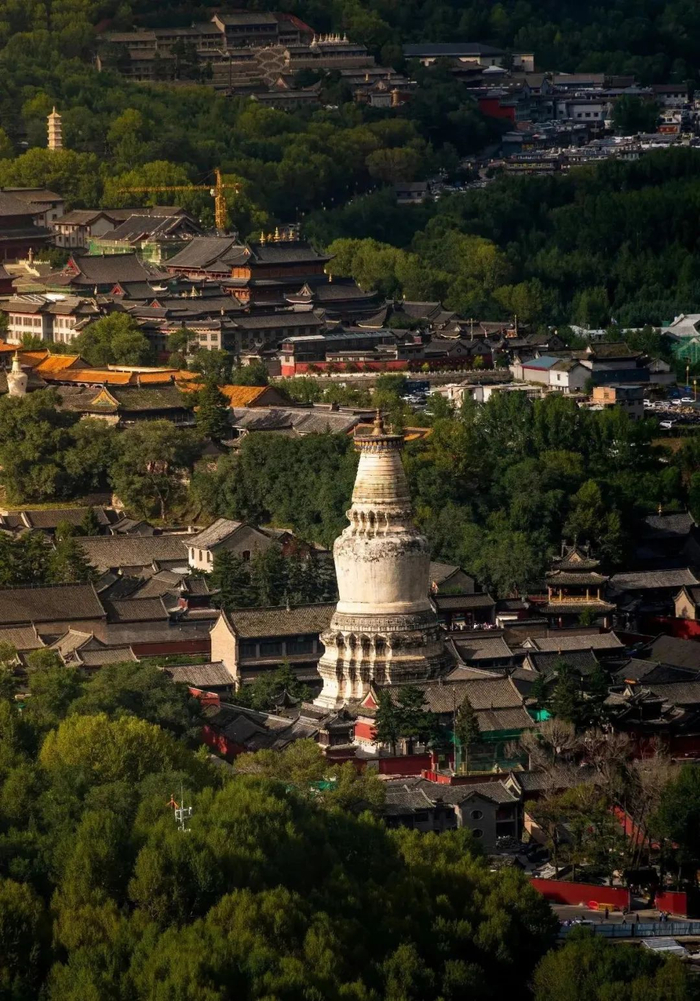 五台山快跟着小编一起去看看吧更是值得一去满载着山西各山的瑰丽美景