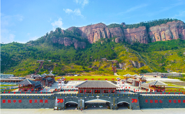 铜石岭国际旅游度假区.(资料图)云天文化城.(资料图)▲容县柚皮酿.