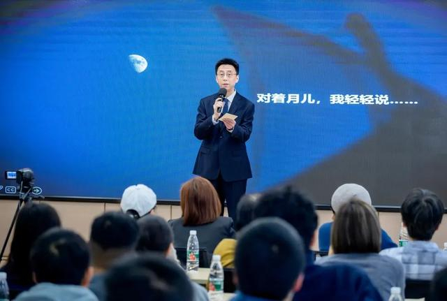 副主编孔明珠,著名配音导演,演员,"listen61领声"联合创始人吴磊