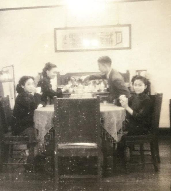             来斯别业三号餐厅          