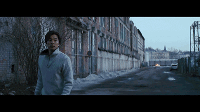 所有的婚外恋里最先动情的是男人最终破碎的是女子