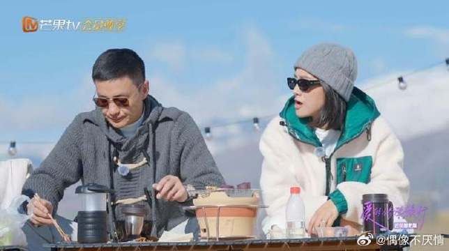 周一围吃月饼很讲究,不是肉的坚决不吃!