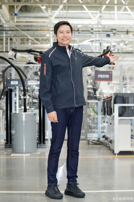 雷老板虽然不怎么开车但应该挺喜欢车至少这几年是