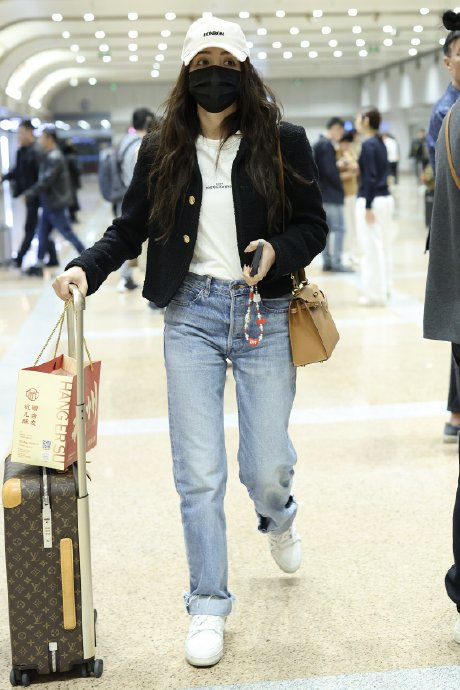 柳岩[超话]##希林娜依高[超话]##郁可唯[超话]##麦迪娜[超话]##曾可妮