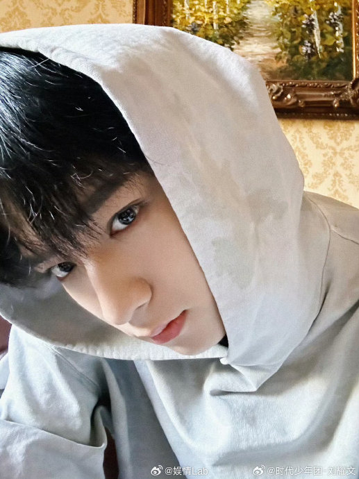 古希腊掌管自拍的神@时代少年团-刘耀文 又更新啦!