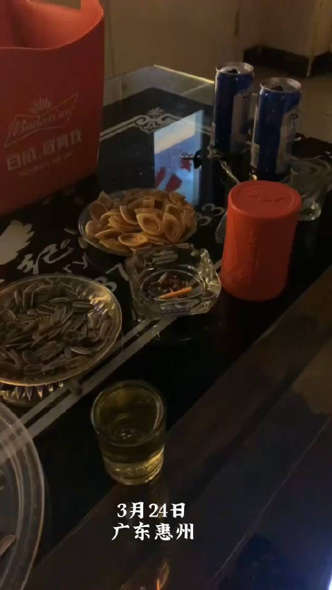 男子ktv唱歌没想到有奇遇