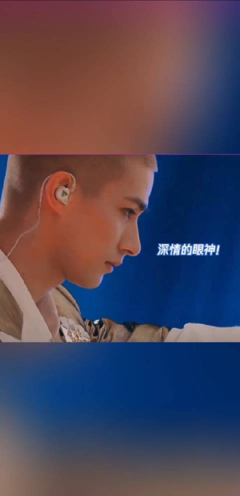 米卡唱歌好好听好帅气啊鞠婧祎的眼神真的很会拿捏人