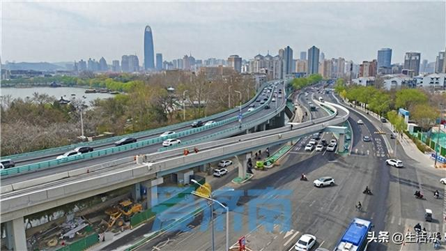 新下桥匝道的建设旨在有效缓解顺河高架下桥压力,优化城市交通环境.