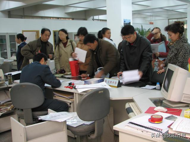 与"厅龄冠军"一起回顾沈阳办事大厅"进化"史|大厅|办事|政务_新浪新闻