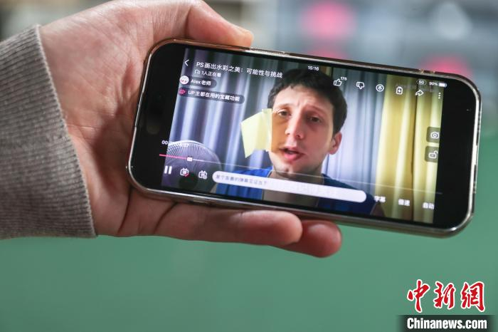 在南昌十余年的法国教师alex:见证中国发展 冀教好每位学生|中国|南昌