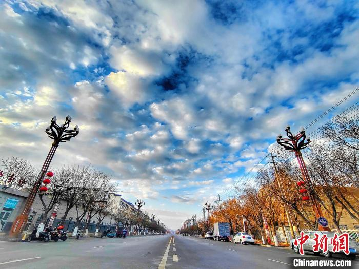 新疆博湖县春雨 "光影视觉"盛宴