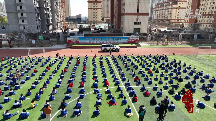 近日,山东省菏泽市成武县公安局与辖区多所中小学,联合开展安全教育