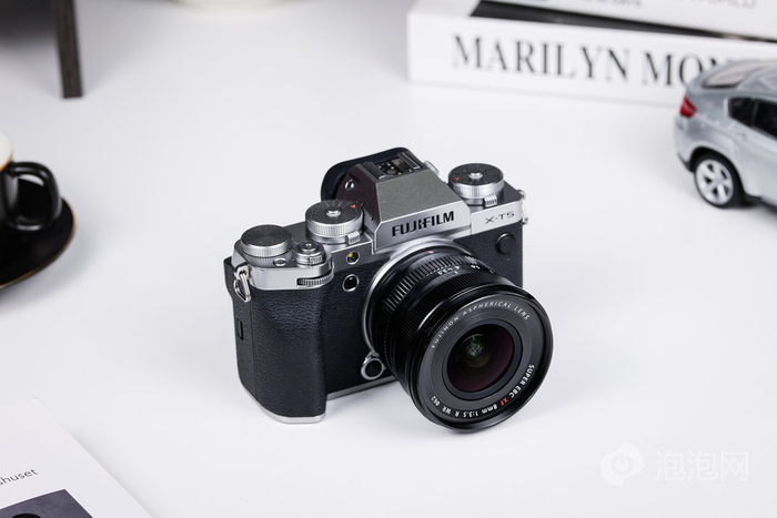 超广角镜头居然也能这么轻巧富士xf8mmf35rwr评测