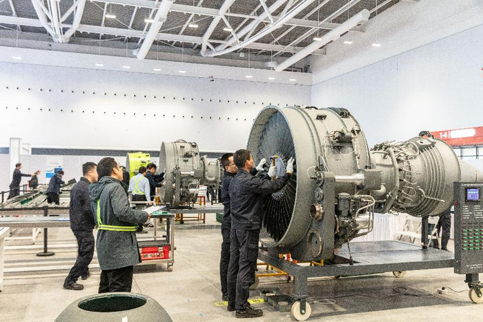 首届广州国际航空维修工程及地面服务展洽会举办