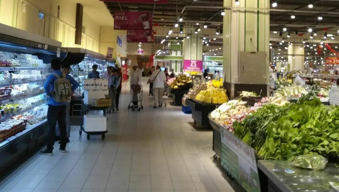 听到中国人抱怨柬埔寨物价高,本地人笑了.|金边|柬埔寨_新浪新闻