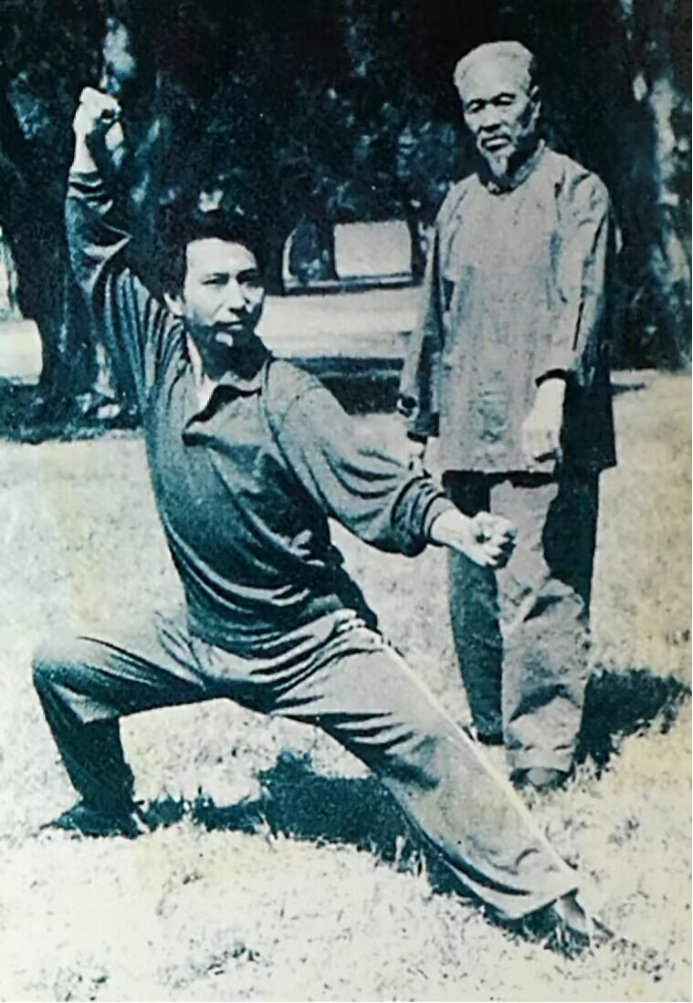 韩其昌武艺高强,而且他所体现的侠士精神不仅仅局限于行侠仗义,抗日