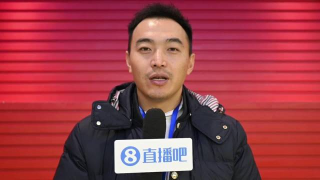 前中国男足队长@冯潇霆 喊你看国足啦!