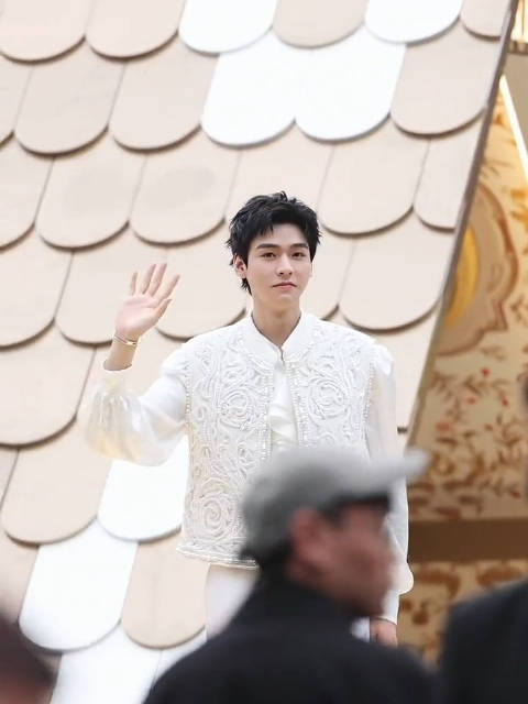 龚俊成都第二条高清直拍视频好帅啊