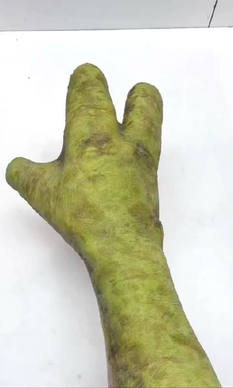 10万做了一只外星人手99 你觉得贵了吗?