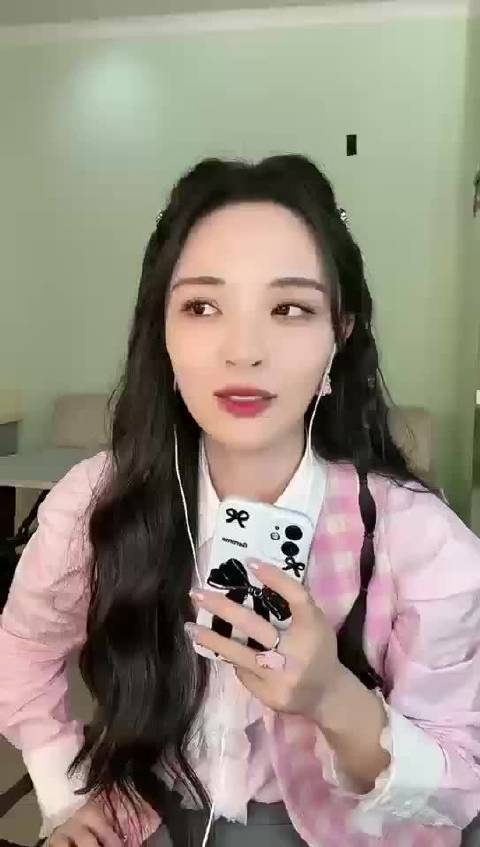 看到李莎旻子在直播回复大家的repo还蛮真诚的