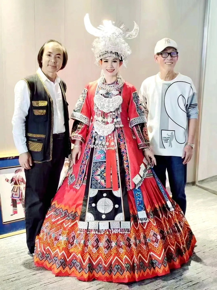 崇左,在春天播下壮民族服饰文化传承种子|壮族|崇左|校服_新浪新闻