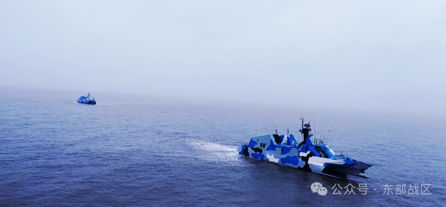 东部战区导弹快艇编队出击淬炼胜战剑锋
