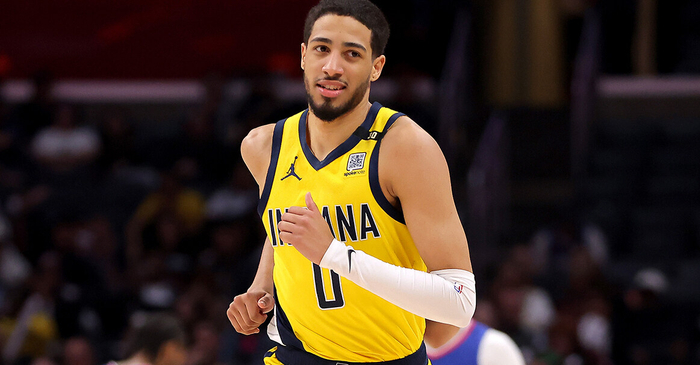 卡莱尔:哈利伯顿或许是全世界最好的控卫|哈利伯顿|卡莱尔|步行者_新