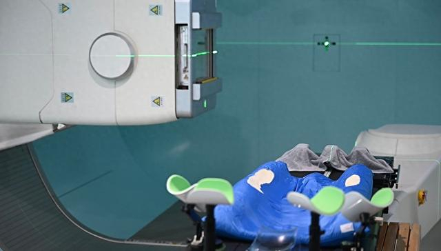 国产首台质子系统治疗室。 澎湃新闻记者 张呈君 摄