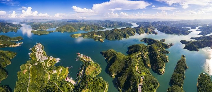 贵州兴义万峰湖水清河畅释放生态红利