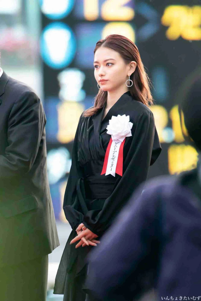 日本艺人的封神抓拍大盘点完爆精修大片狗仔们真的很会