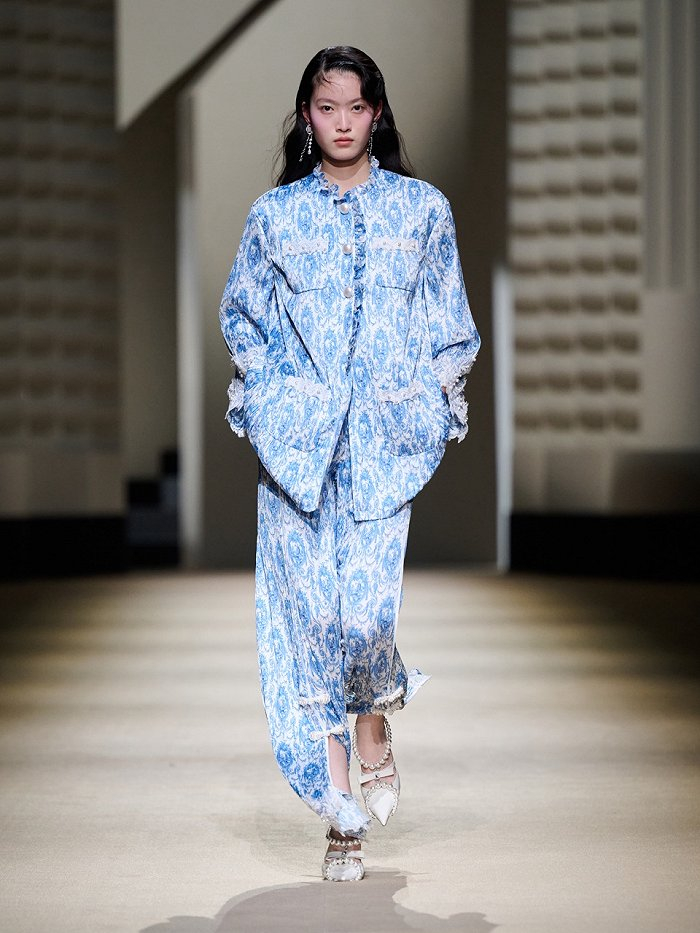 米奇站台新一季序幕开启2024秋冬上海时装周