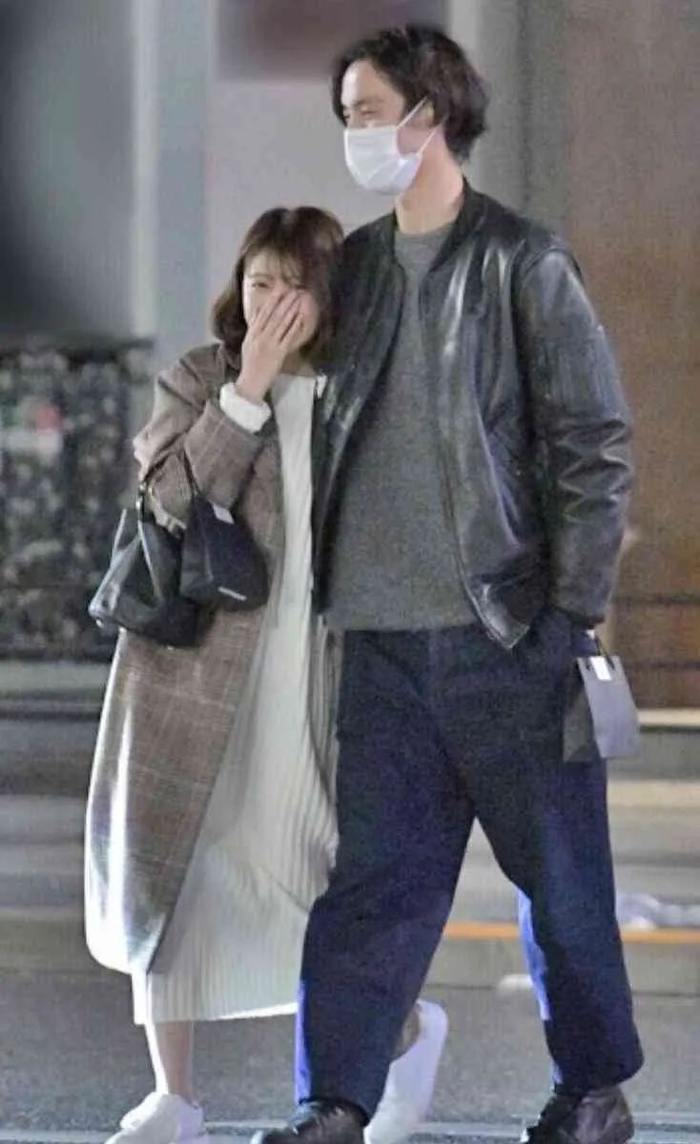 "堺雅人▼堂本刚▼(误入)三浦春马▼"看到这么好看的照片,心里总感觉