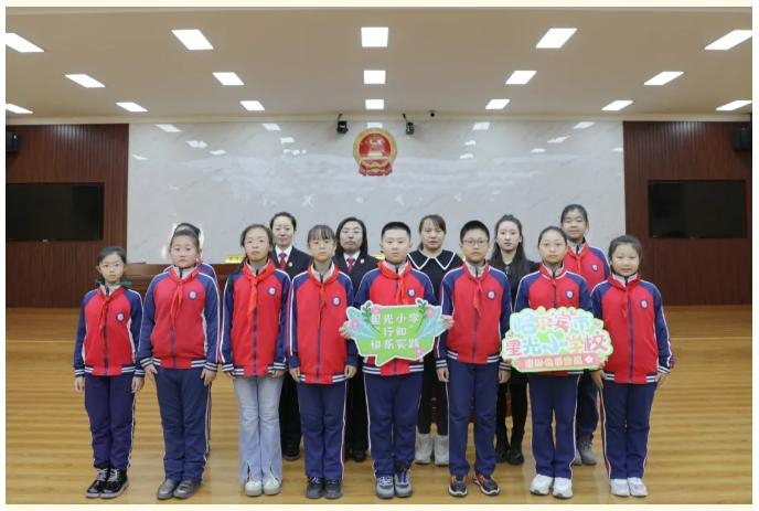 院民事审判一庭法官,哈尔滨星光小学法治副校长常永萍邀请该校五年级