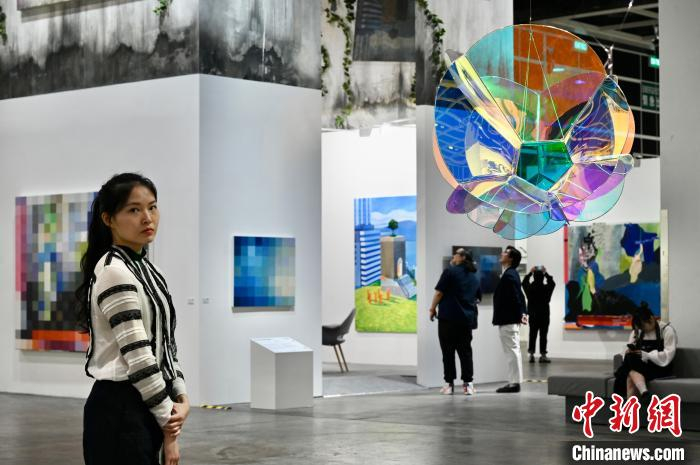 243间艺廊汇聚2024年巴塞尔艺术展香港展会|香港|艺术展|艺术家_新浪