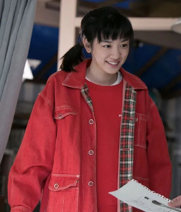 "麻生久美子▼米仓凉子▼朝美绚(宝塚)▼渡边麻友▼滨边美波▼绫濑遥