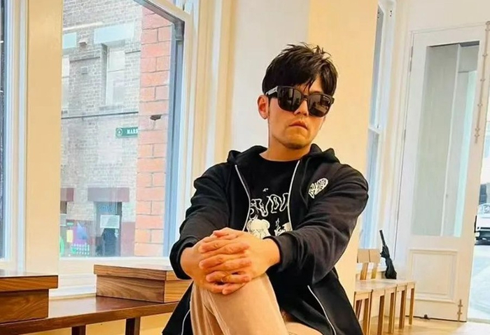 最近一段时间周杰伦频频上脚airmax系列鞋款,小编觉得周董是懂蹭air